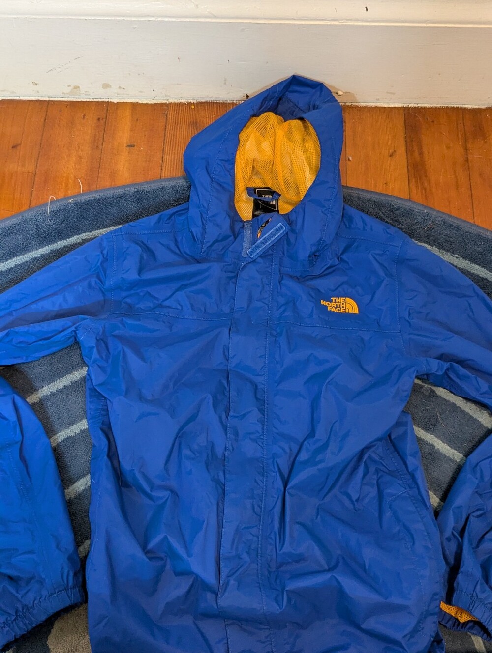 Boys Youth Large 14-16 North Face Rain Jacket